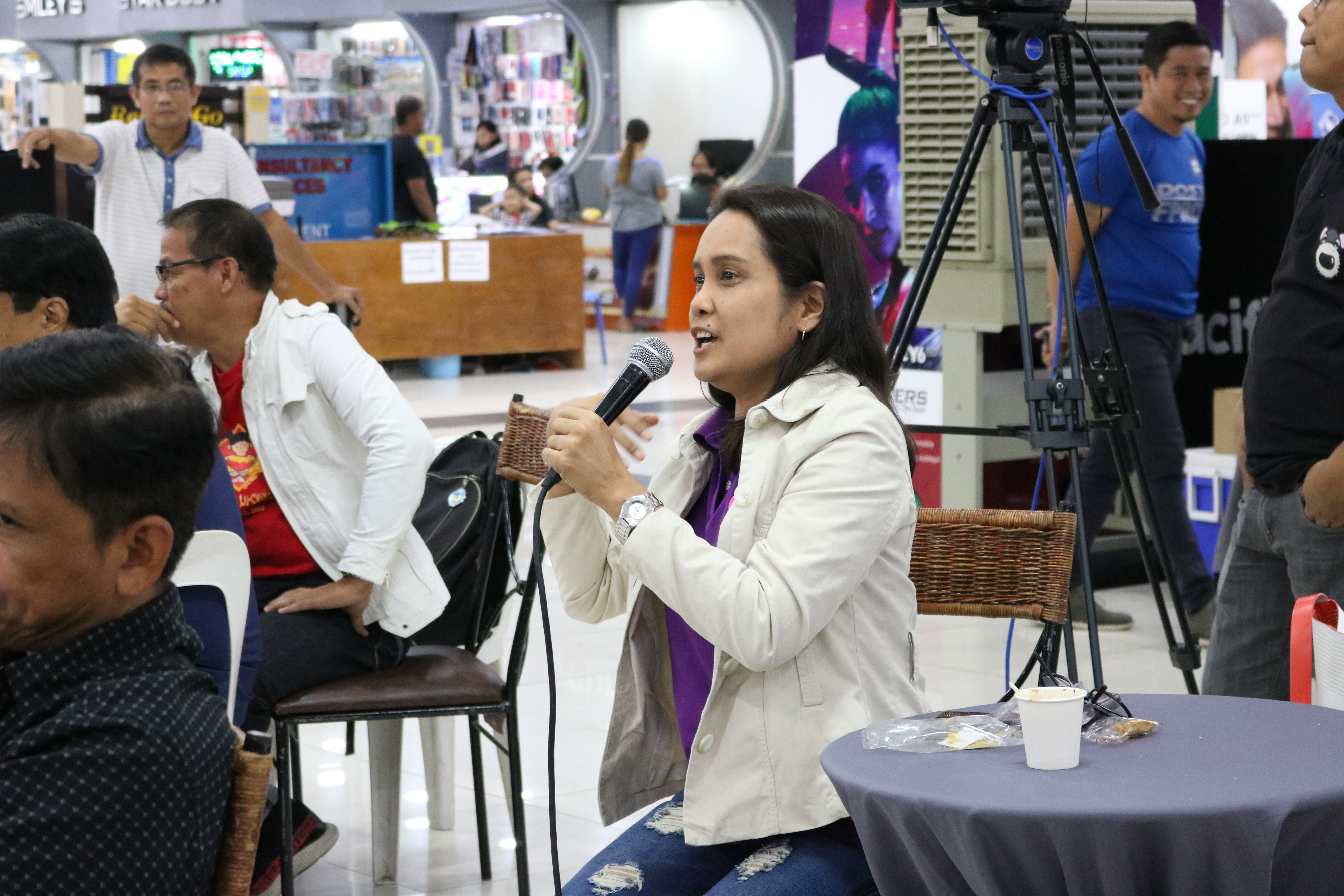 A local media partner raising her questions about DOST-FPRDI’s technologies, programs and services