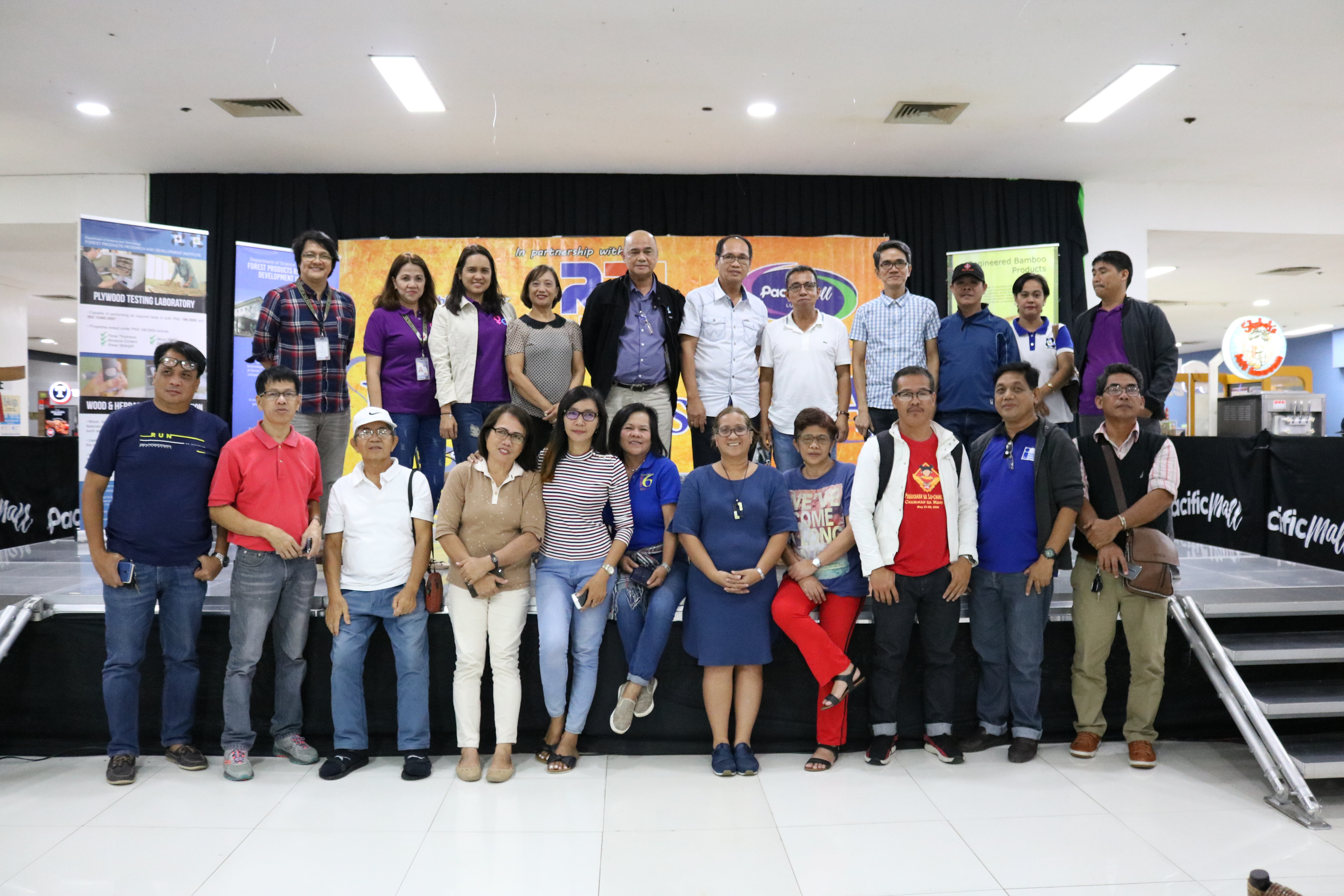 The DOST-FPRDI Team with the participants of the “Kapihan sa PIA.”