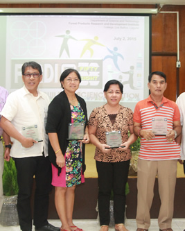 Service Awardees receive their plaques.