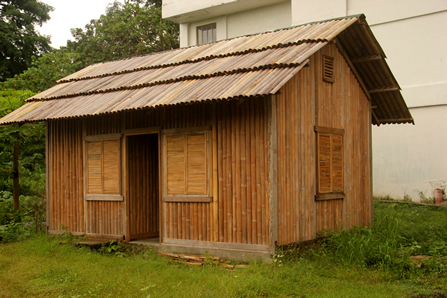 The service life of the DIY bamboo shelter is being tested at FPRDI.