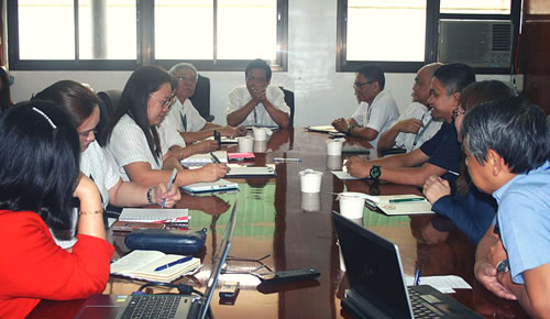 Bangko Sentral ng Pilipinas' (BSP) Mr. Jason Lago and Ms. Anna Clarissa Laureaga (2nd and 3rd from right) visited DOST-FPRDI on 19 January 2017 to discuss possible collaboration on currency base paper production using abaca pulp.