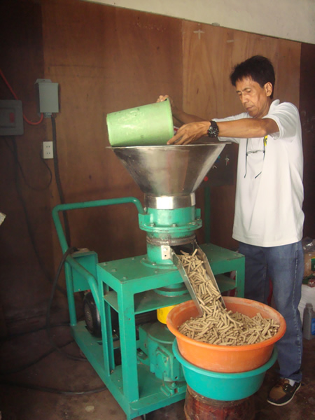 The FPRDI biomass pelletizer.