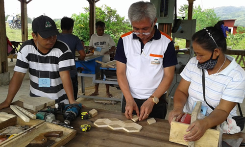 DOST-FPRDI training upcycles woodwastes.